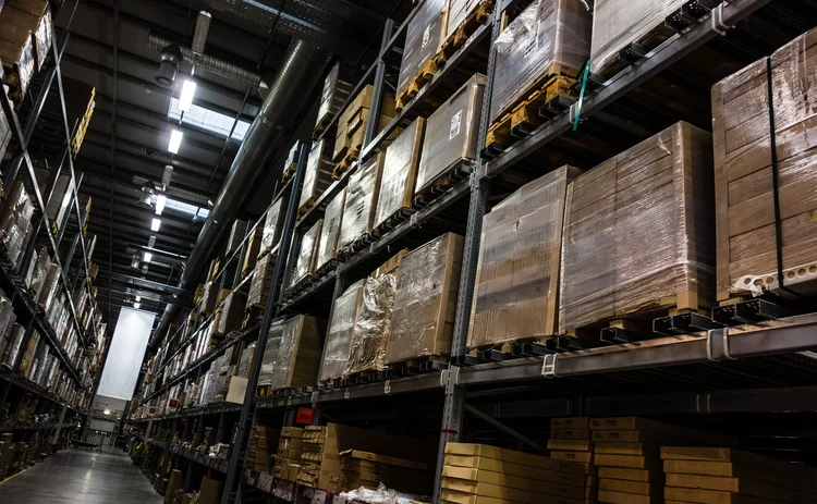 warehouse-boxes-shelved