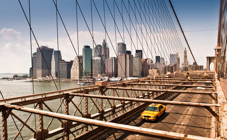 New-York_cab_manhattan-bridge_Getty-web.jpg 